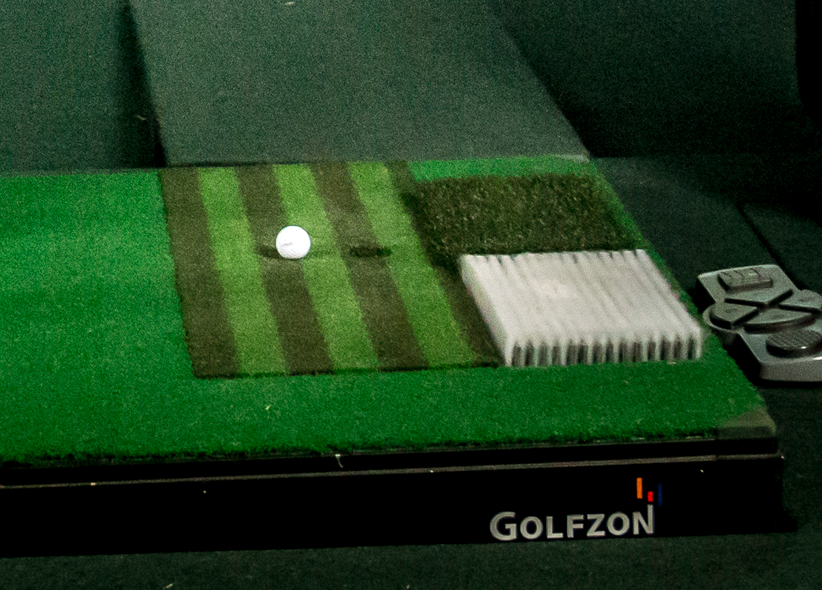 Dual moving swing plate system of Golfzon swing mat